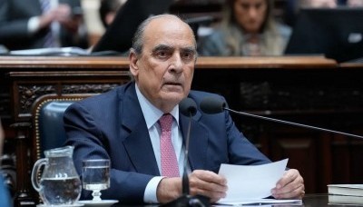 País