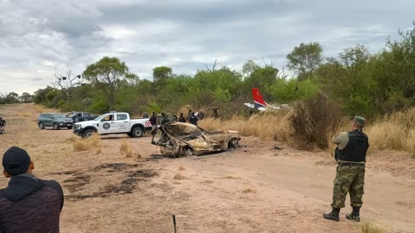 Una avioneta narco se estrelló en Salta: cuatro detenidos y 364 kilos de cocaína