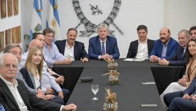 País