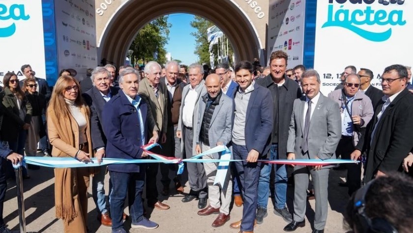 Pullaro y Llaryora le pidieron al Gobierno priorizar el trabajo y la baja de retenciones