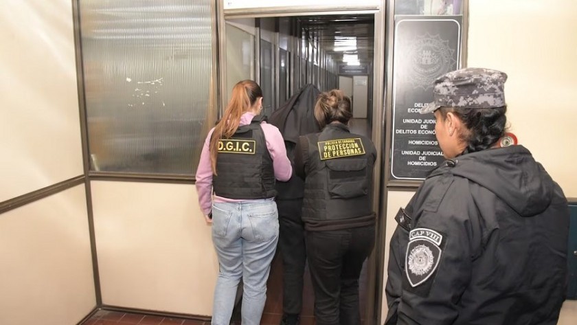 Agostina Vega: detuvieron a Soledad, la dueña del Ford Ka negro