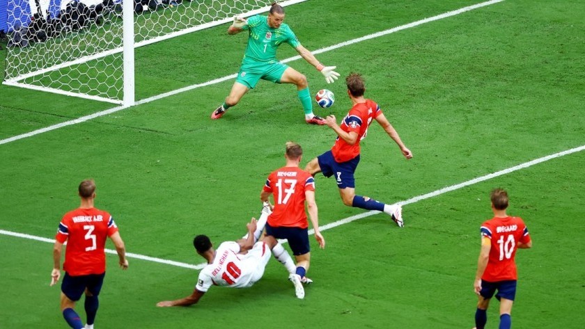 Inglaterra fue superior a Noruega y se metió en semifinales del Mundial 2026