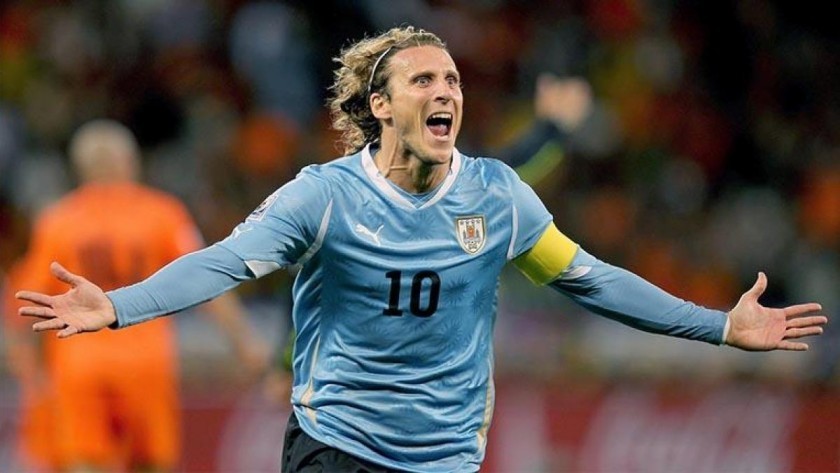 Cambios en la selección de Uruguay: Diego Forlán será el técnico interino